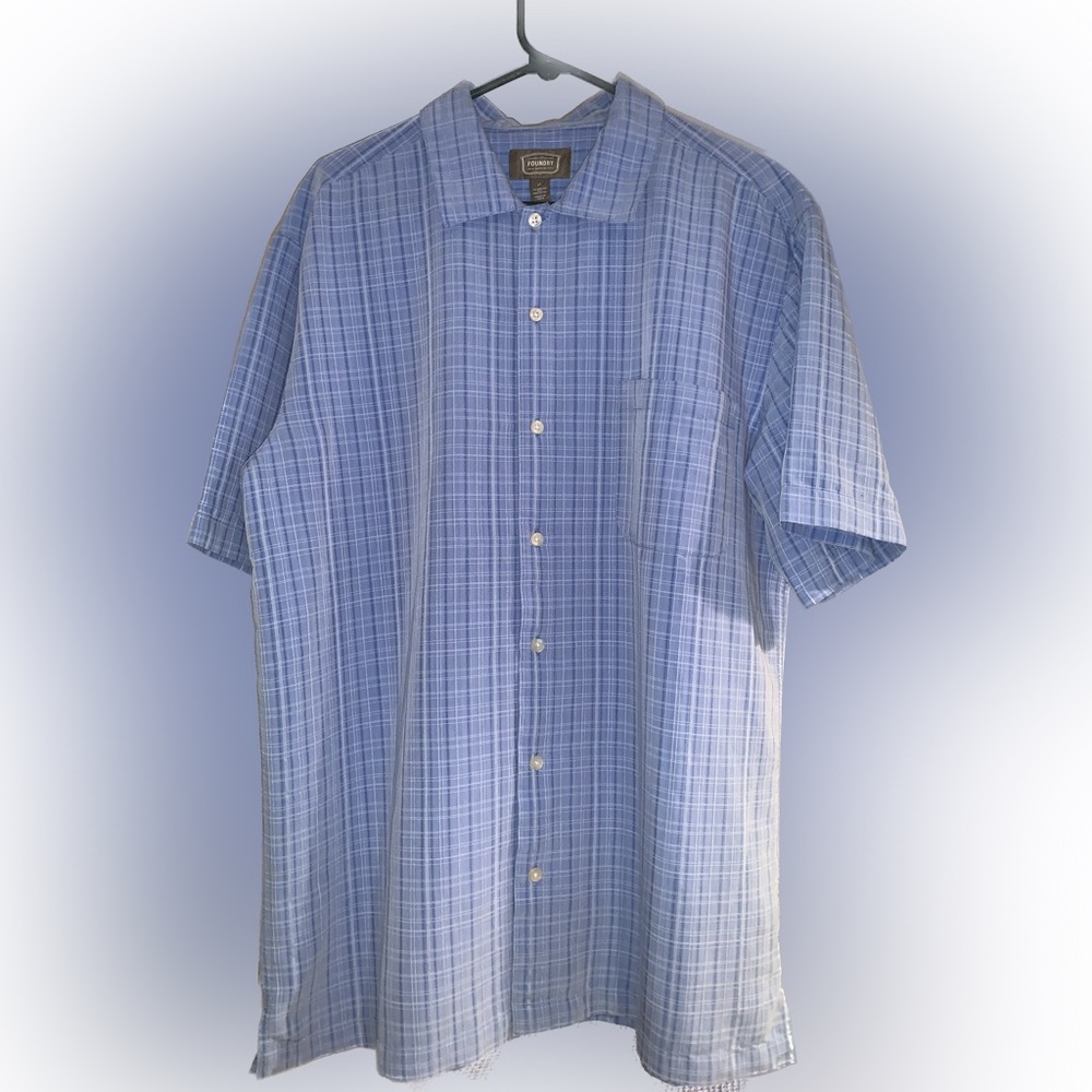 NWOT - “Foundry”, Lt. blue plaid, short sleeve, camp shirt, Large-Tall